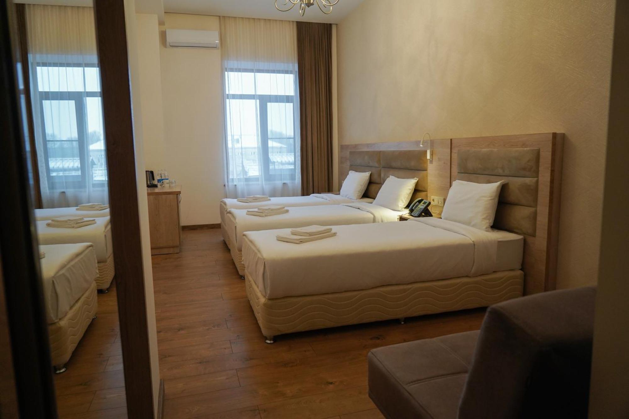 Kuma Hotel Gyumri Exterior photo